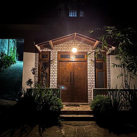 Enara Luxury Stay Katugastota ภายนอก รูปภาพ