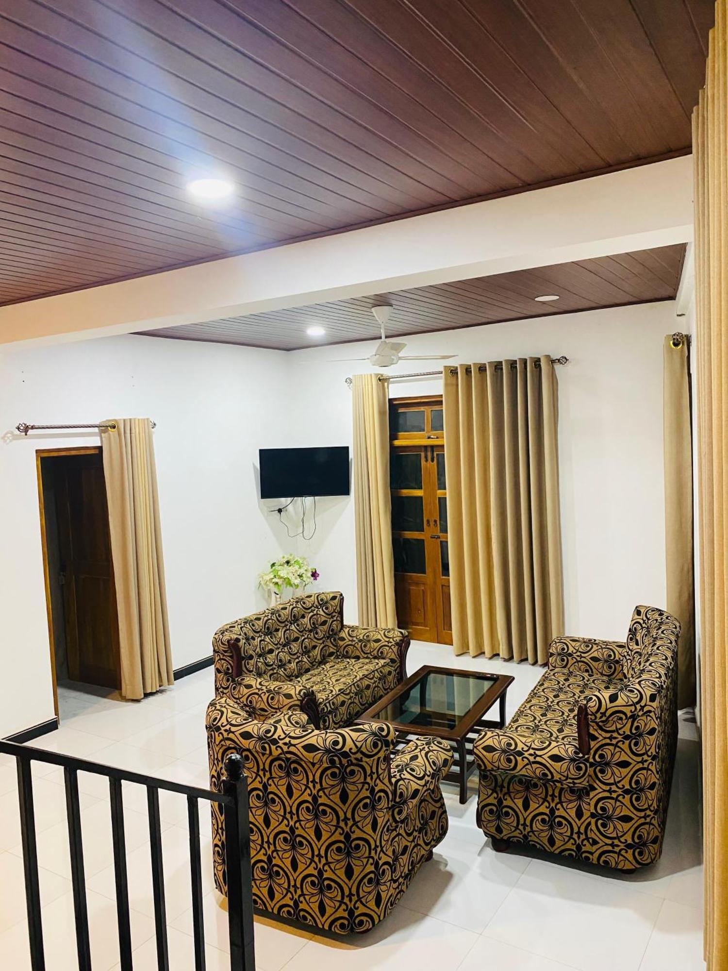 Enara Luxury Stay Katugastota ภายนอก รูปภาพ